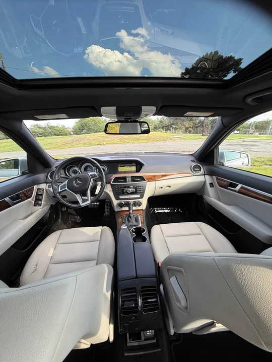 2012 Mercedes-Benz W204 C-Class - Image 15 of 20