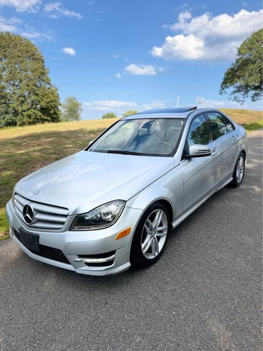 2012 Mercedes-Benz W204 C-Class - Image 2 of 20