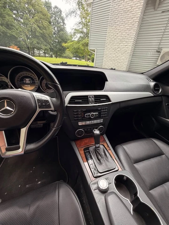 2012 Mercedes-Benz W204 C-Class - Image 6 of 9
