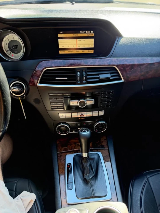 2012 Mercedes-Benz W204 C-Class - Image 11 of 20