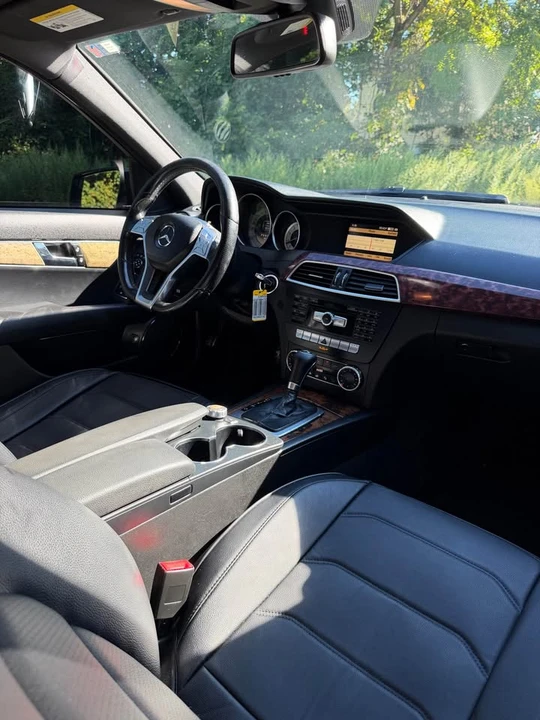 2012 Mercedes-Benz W204 C-Class - Image 16 of 20