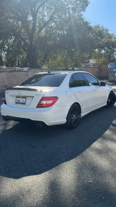 2012 Mercedes-Benz W204 C-Class - Image 5 of 10