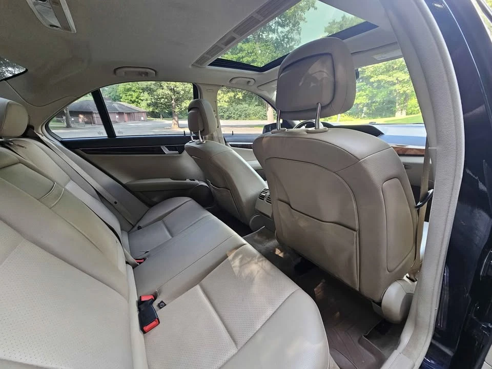 2012 Mercedes-Benz W204 C-Class - Image 8 of 10