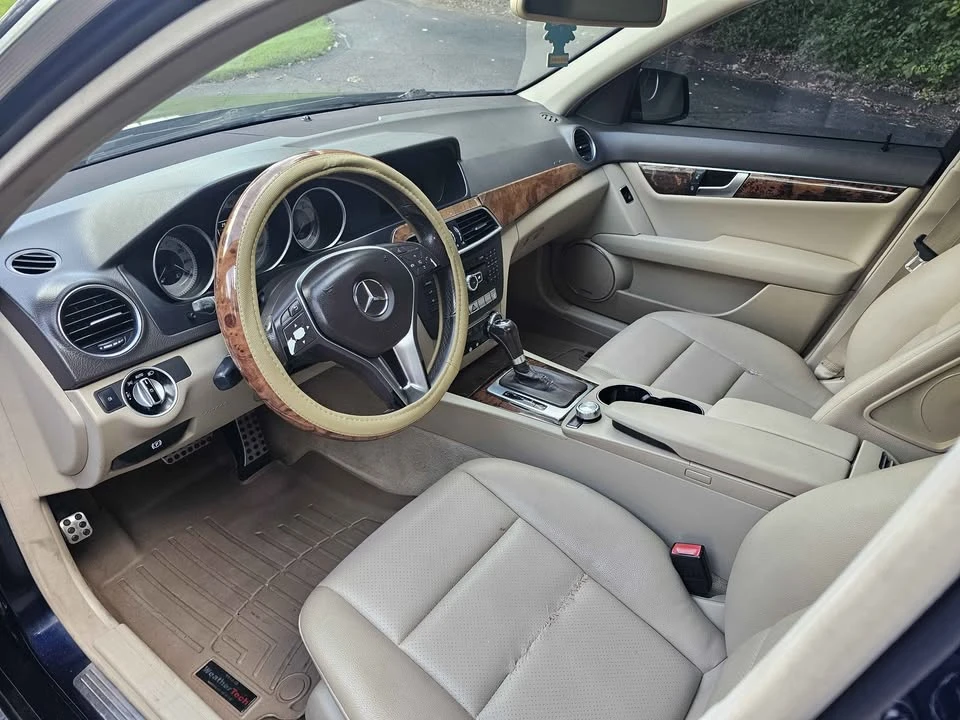 2012 Mercedes-Benz W204 C-Class - Image 6 of 10