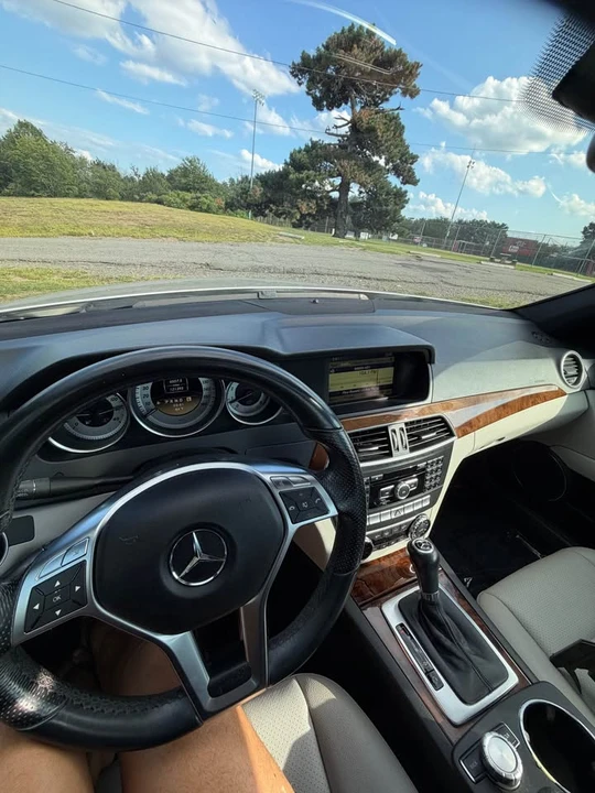2012 Mercedes-Benz W204 C-Class - Image 16 of 20