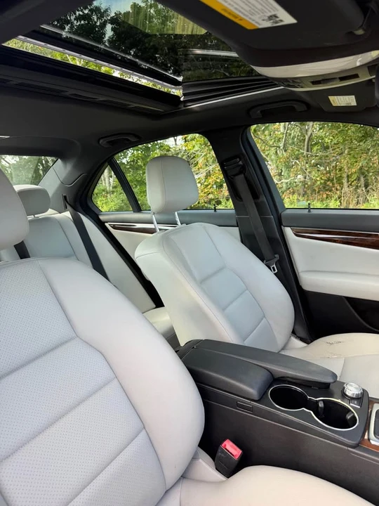 2012 Mercedes-Benz W204 C-Class - Image 14 of 20