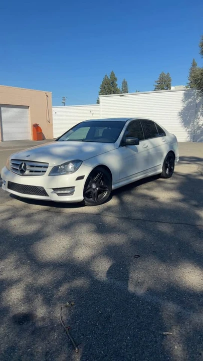 2012 Mercedes-Benz W204 C-Class - Image 2 of 10