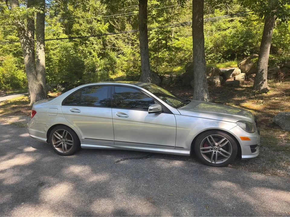 2012 Mercedes-Benz W204 C-Class - Image 2 of 5