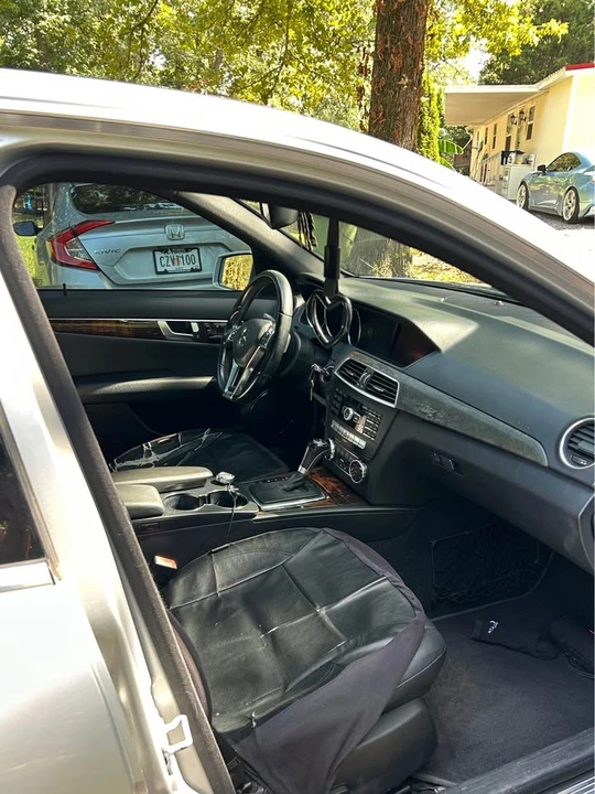 2012 Mercedes-Benz W204 C-Class - Image 4 of 8