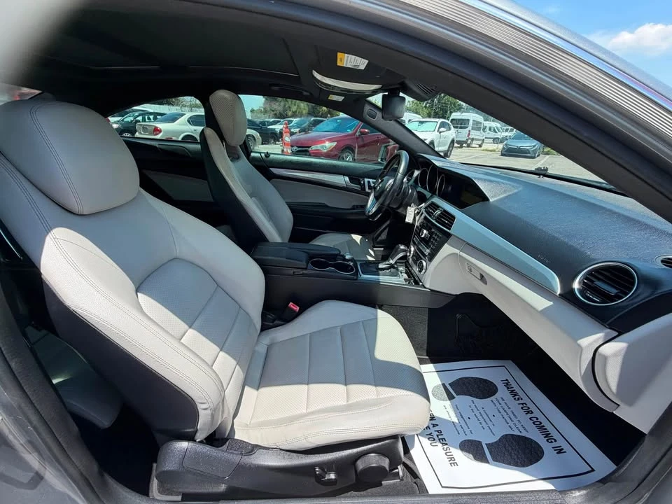 2012 Mercedes-Benz W204 C-Class - Image 10 of 16