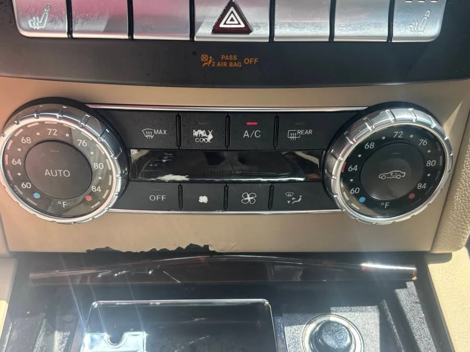 2012 Mercedes-Benz W204 C-Class - Image 18 of 20