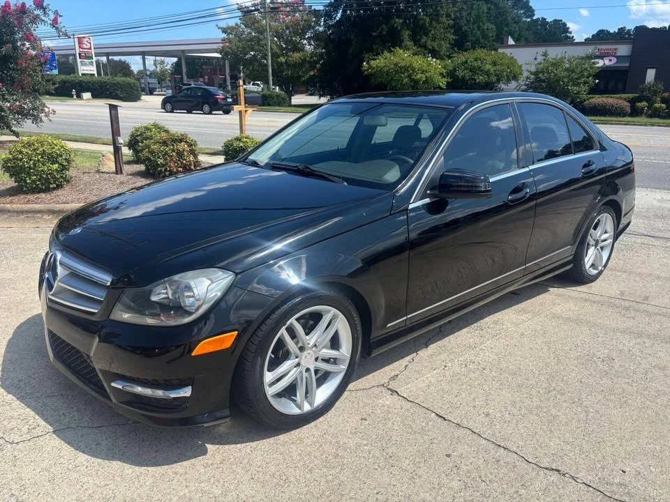 2012 Mercedes-Benz W204 C-Class - Image 2 of 20