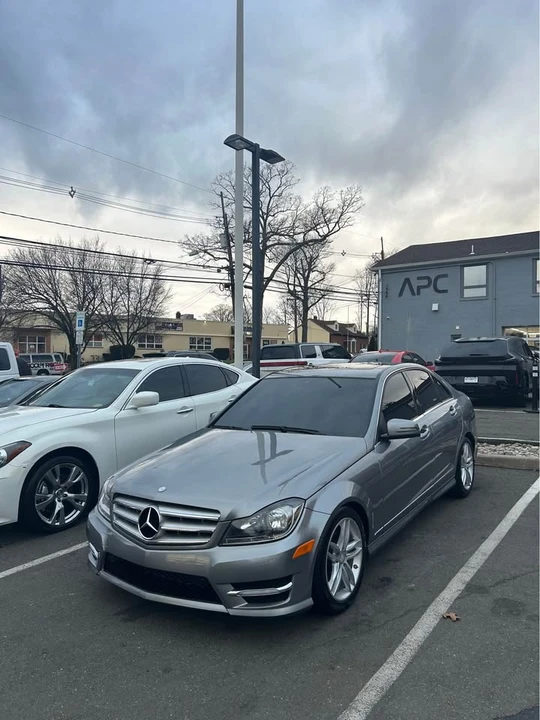 2012 Mercedes-Benz W204 C-Class - Image 2 of 10