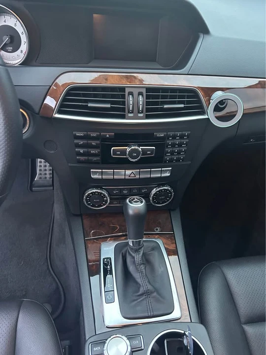 2012 Mercedes-Benz W204 C-Class - Image 9 of 10