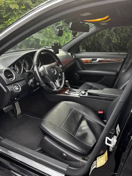 2012 Mercedes-Benz W204 C-Class - Image 5 of 8