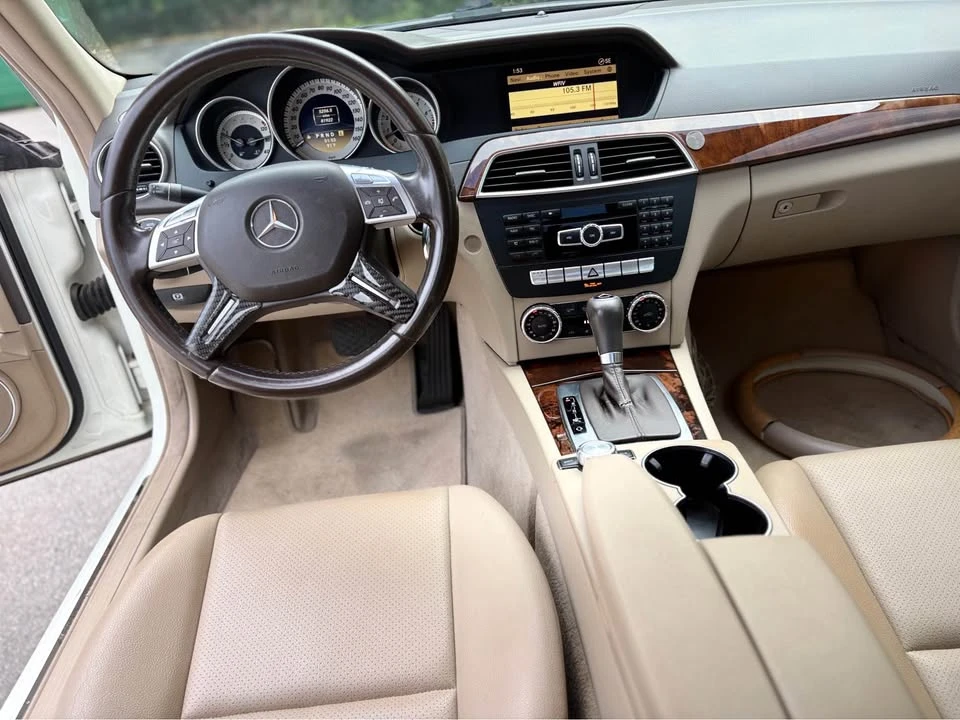 2012 Mercedes-Benz W204 C-Class - Image 7 of 10