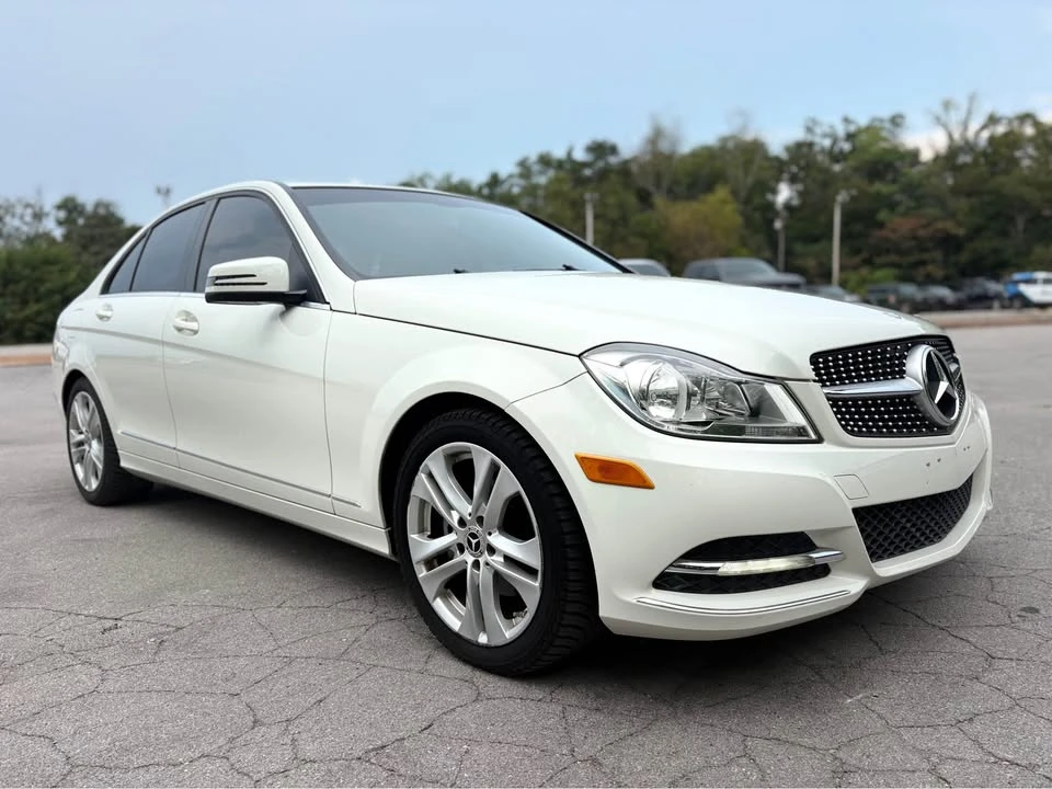 2012 Mercedes-Benz W204 C-Class - Image 3 of 10