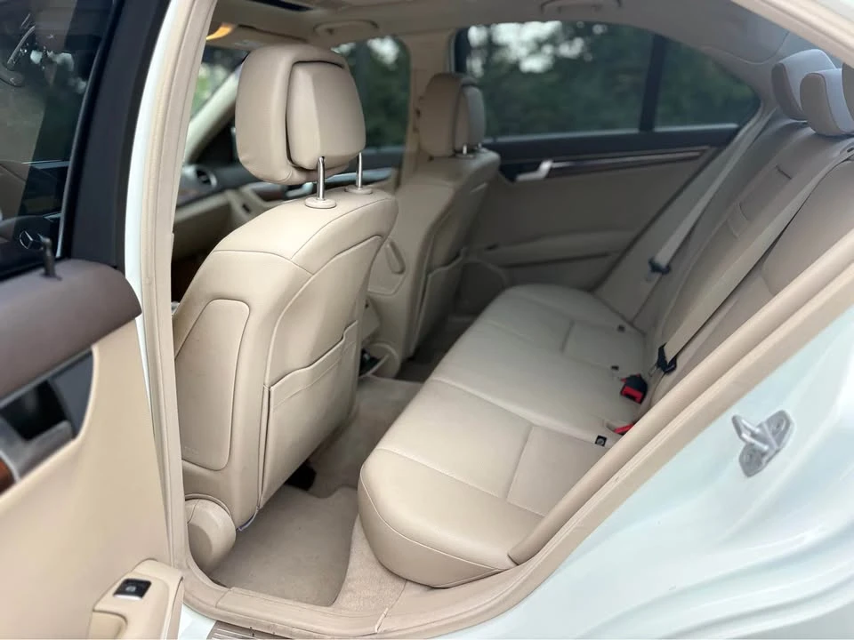 2012 Mercedes-Benz W204 C-Class - Image 6 of 10