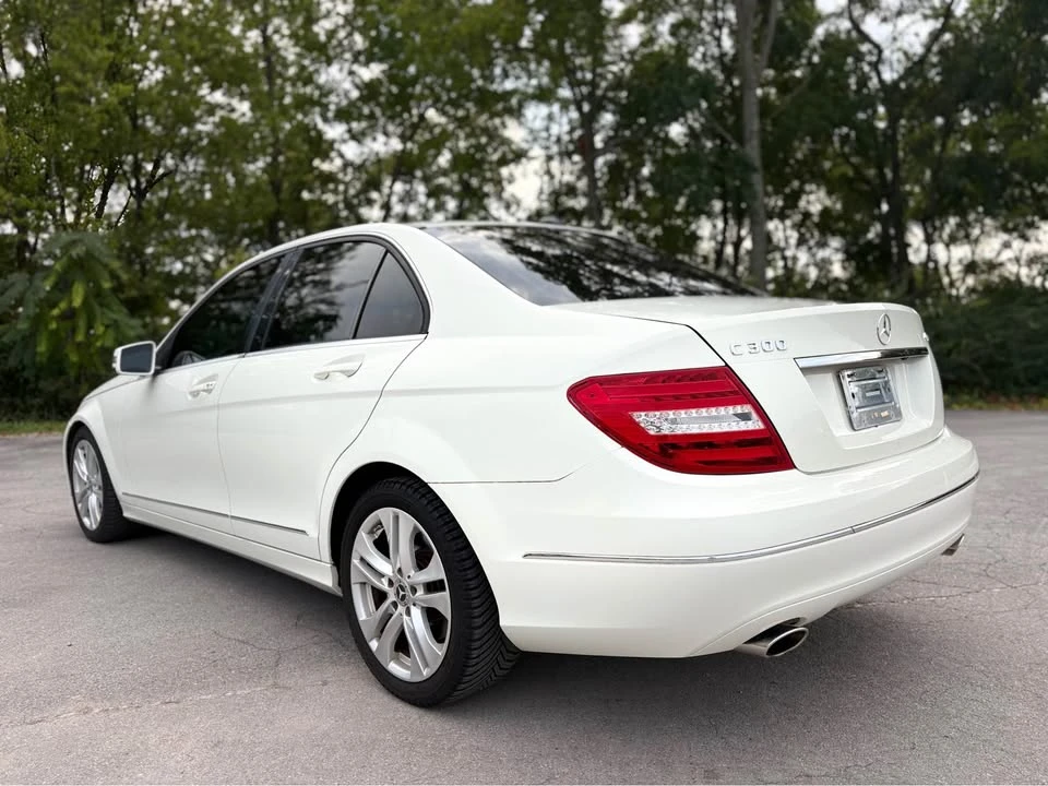 2012 Mercedes-Benz W204 C-Class - Image 8 of 10