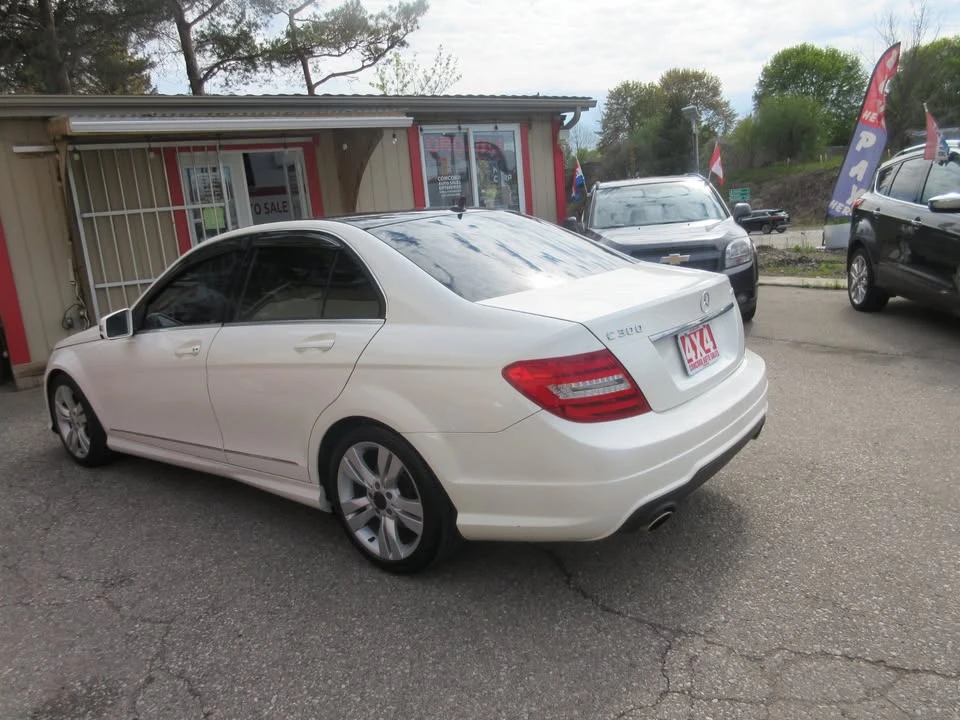 2012 Mercedes-Benz W204 C-Class - Image 9 of 18