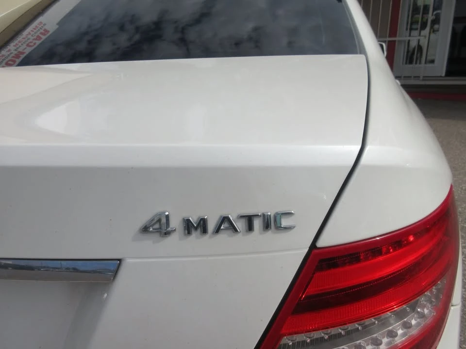 2012 Mercedes-Benz W204 C-Class - Image 17 of 18