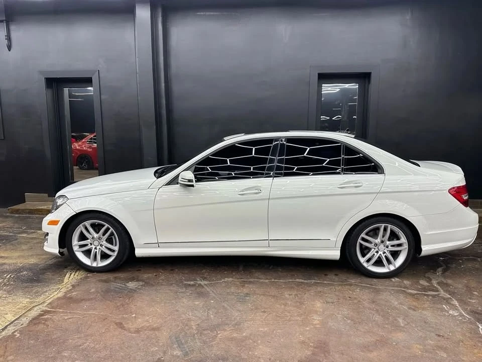 2012 Mercedes-Benz W204 C-Class - Image 2 of 20