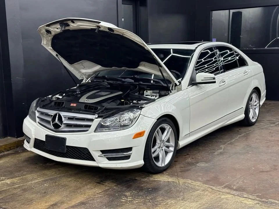 2012 Mercedes-Benz W204 C-Class - Image 9 of 20