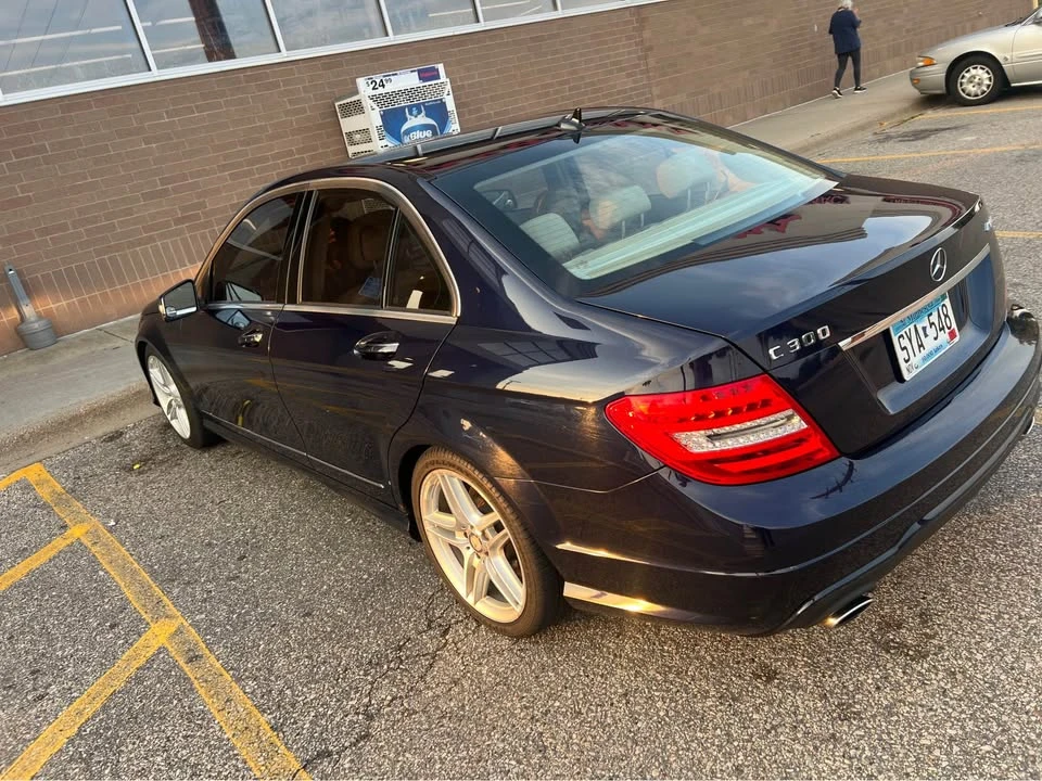 2012 Mercedes-Benz W204 C-Class - Image 2 of 2