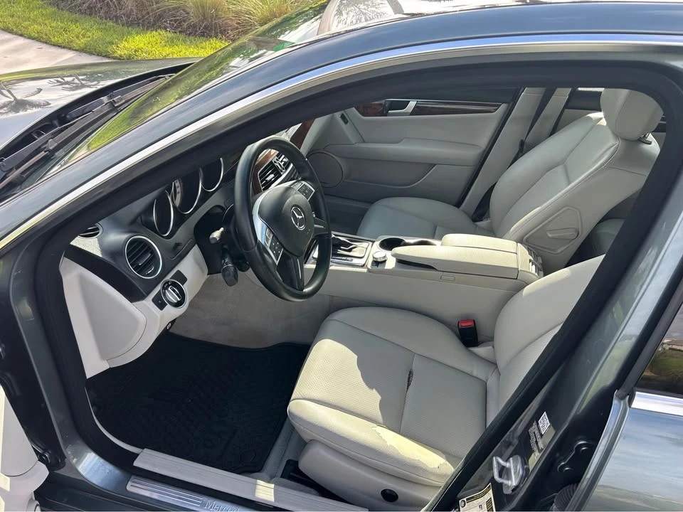 2012 Mercedes-Benz W204 C-Class - Image 13 of 16