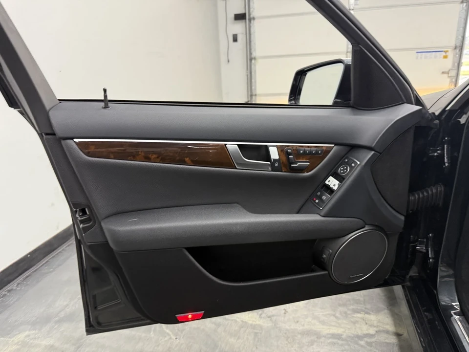 2012 Mercedes-Benz W204 C-Class - Image 11 of 21