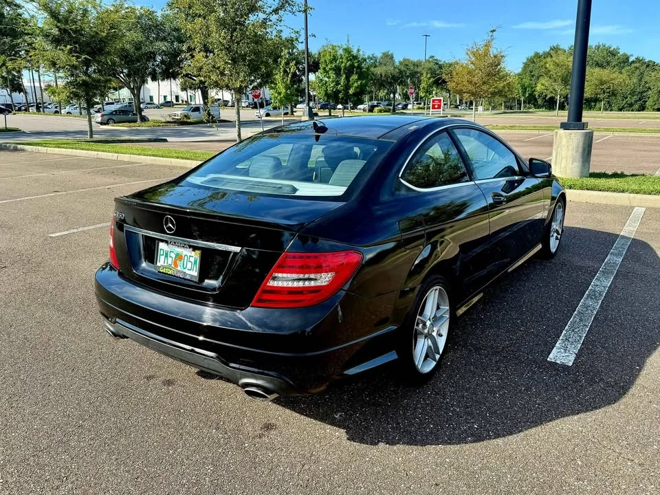 2012 Mercedes-Benz W204 C-Class - Image 13 of 16