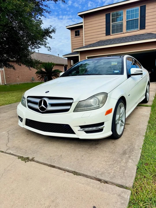 2012 Mercedes-Benz W204 C-Class - Image 2 of 10