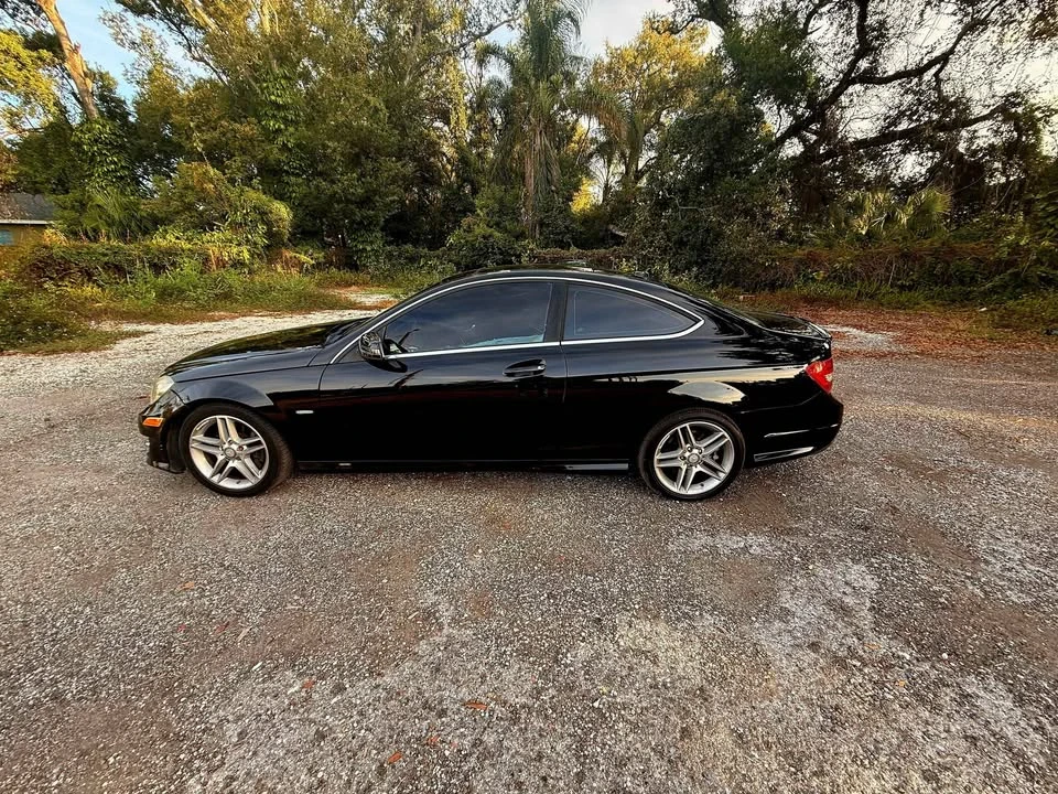2012 Mercedes-Benz W204 C-Class - Image 6 of 16
