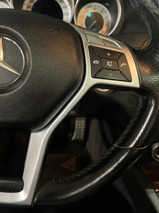 2012 Mercedes-Benz W204 C-Class - Image 16 of 20