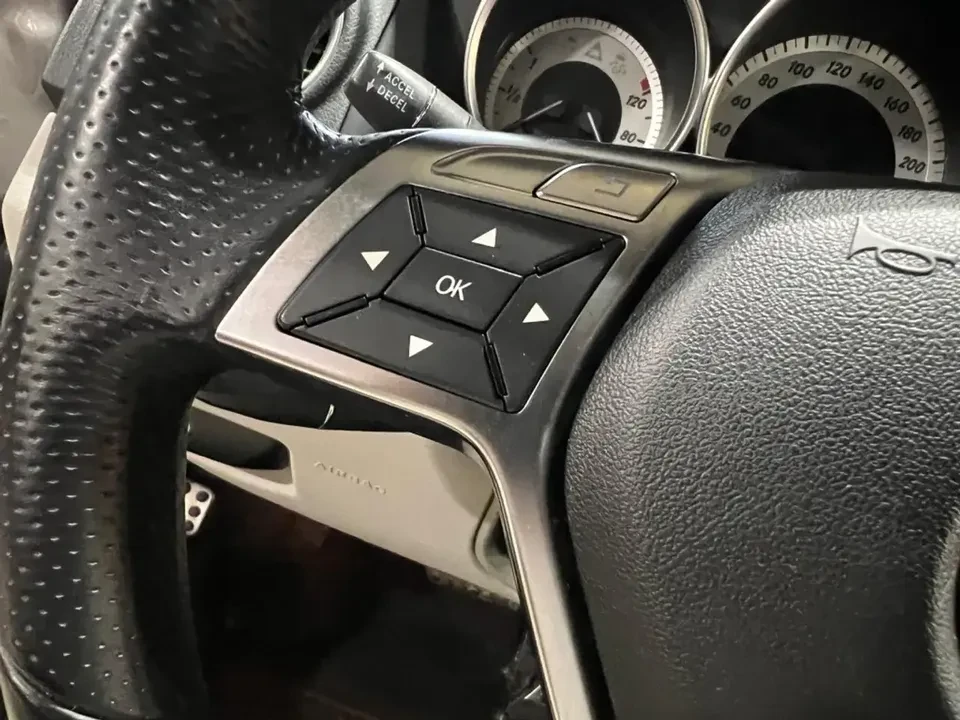 2012 Mercedes-Benz W204 C-Class - Image 17 of 20