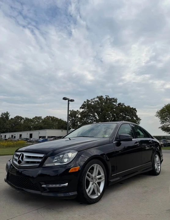 2012 Mercedes-Benz W204 C-Class - Image 12 of 20