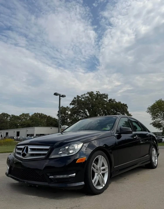 2012 Mercedes-Benz W204 C-Class - Image 2 of 20