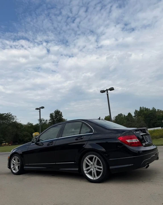 2012 Mercedes-Benz W204 C-Class - Image 13 of 20
