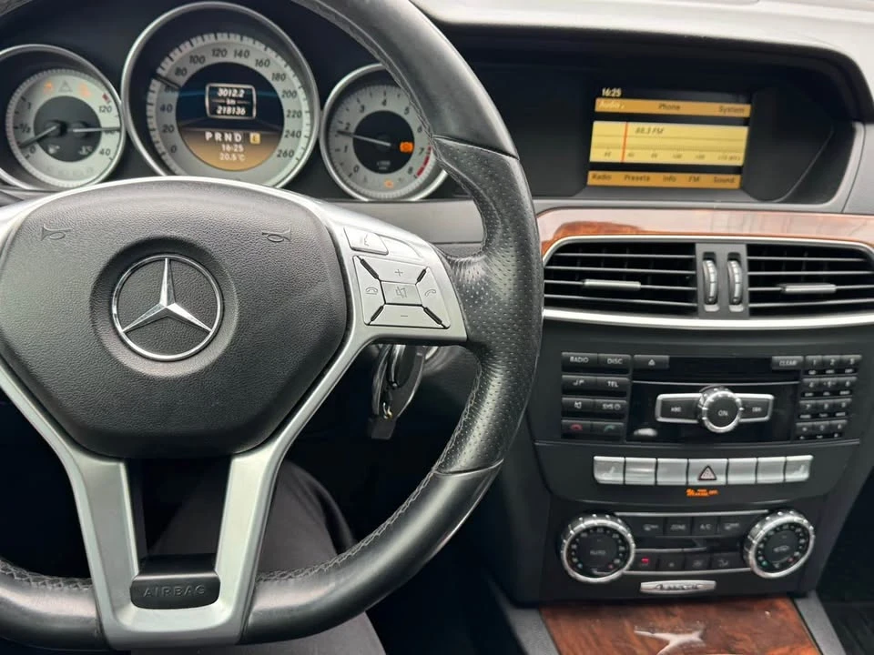 2012 Mercedes-Benz W204 C-Class - Image 8 of 8