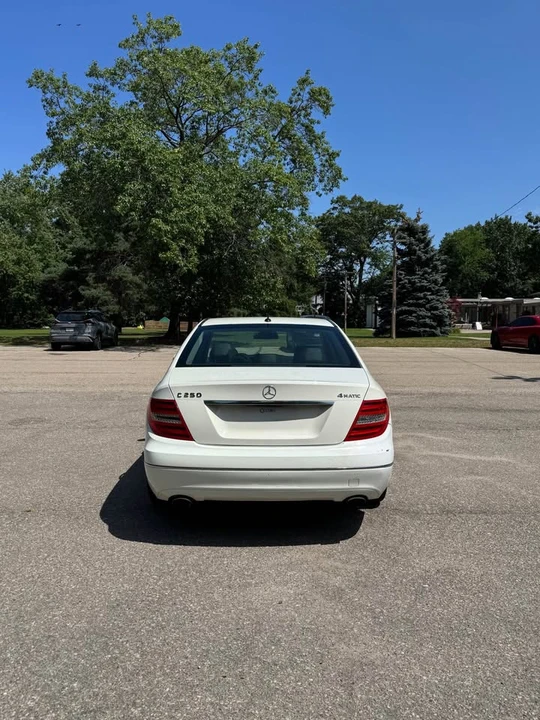 2012 Mercedes-Benz W204 C-Class - Image 3 of 6