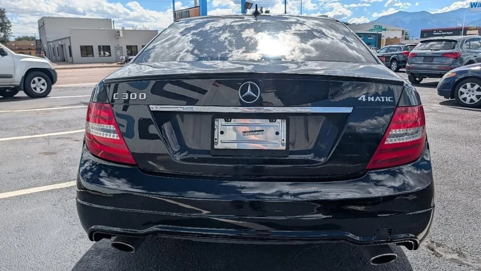 2012 Mercedes-Benz W204 C-Class - Image 4 of 17