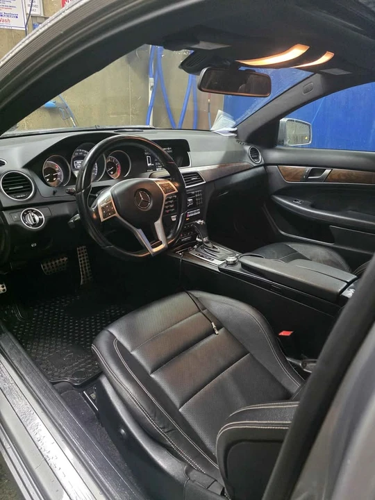 2012 Mercedes-Benz W204 C-Class - Image 12 of 20