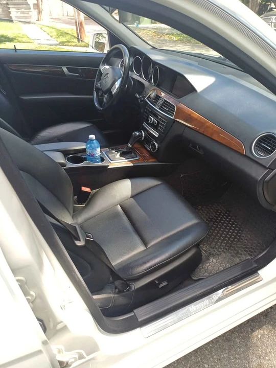2012 Mercedes-Benz W204 C-Class - Image 8 of 13