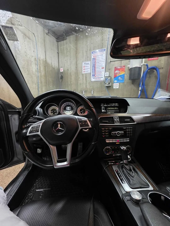 2012 Mercedes-Benz W204 C-Class - Image 16 of 20