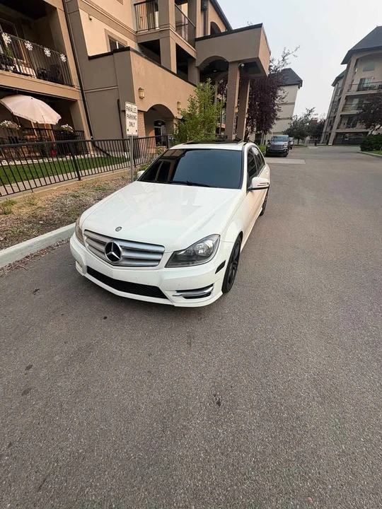 2012 Mercedes-Benz W204 C-Class - Image 14 of 15