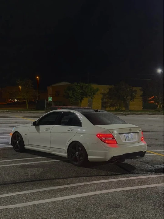 2012 Mercedes-Benz W204 C-Class - Image 4 of 10