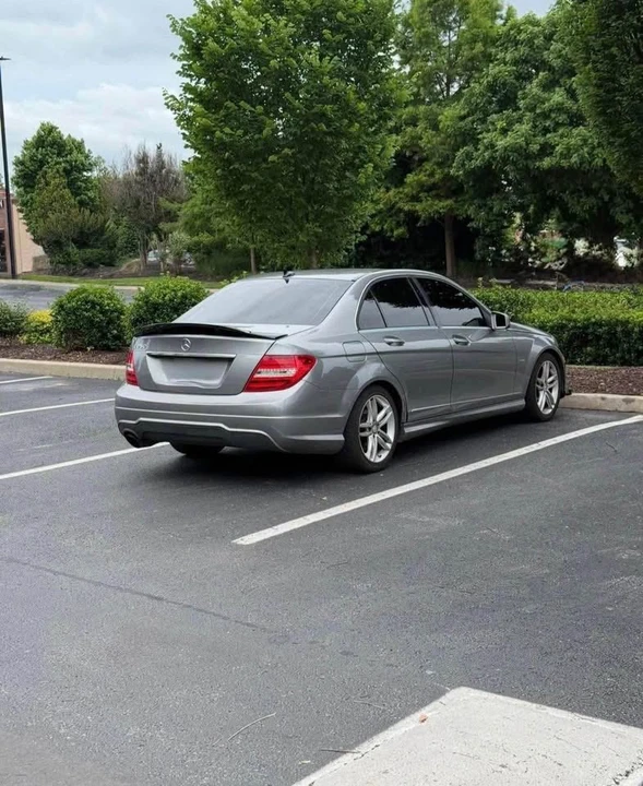 2012 Mercedes-Benz W204 C-Class - Image 2 of 4