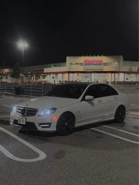 2012 Mercedes-Benz W204 C-Class - Image 3 of 10