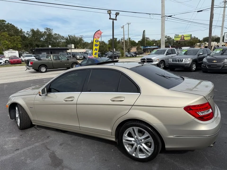 2012 Mercedes-Benz W204 C-Class - Image 11 of 19