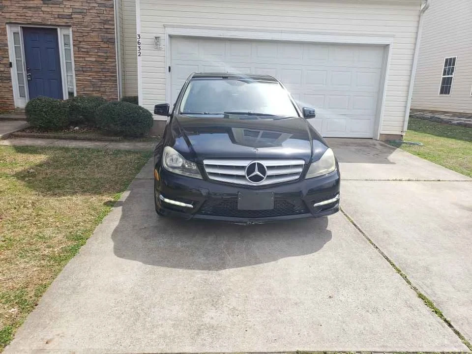 2012 Mercedes-Benz W204 C-Class - Image 2 of 3